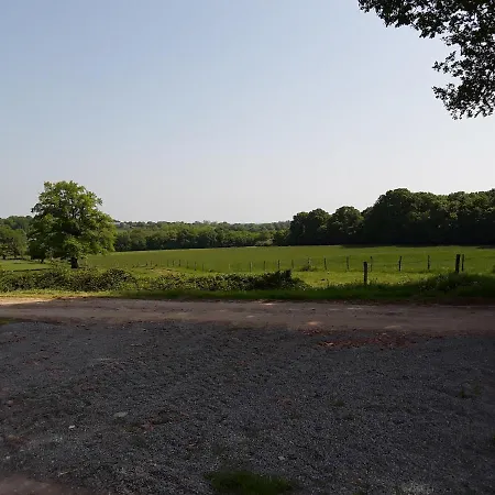 Domaine Du Bois Chaumet Bed & Breakfast